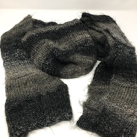 Handknitted Black Grey Ombre Unisex Hat Beanie and Scarf Set - Picture 3 of 16